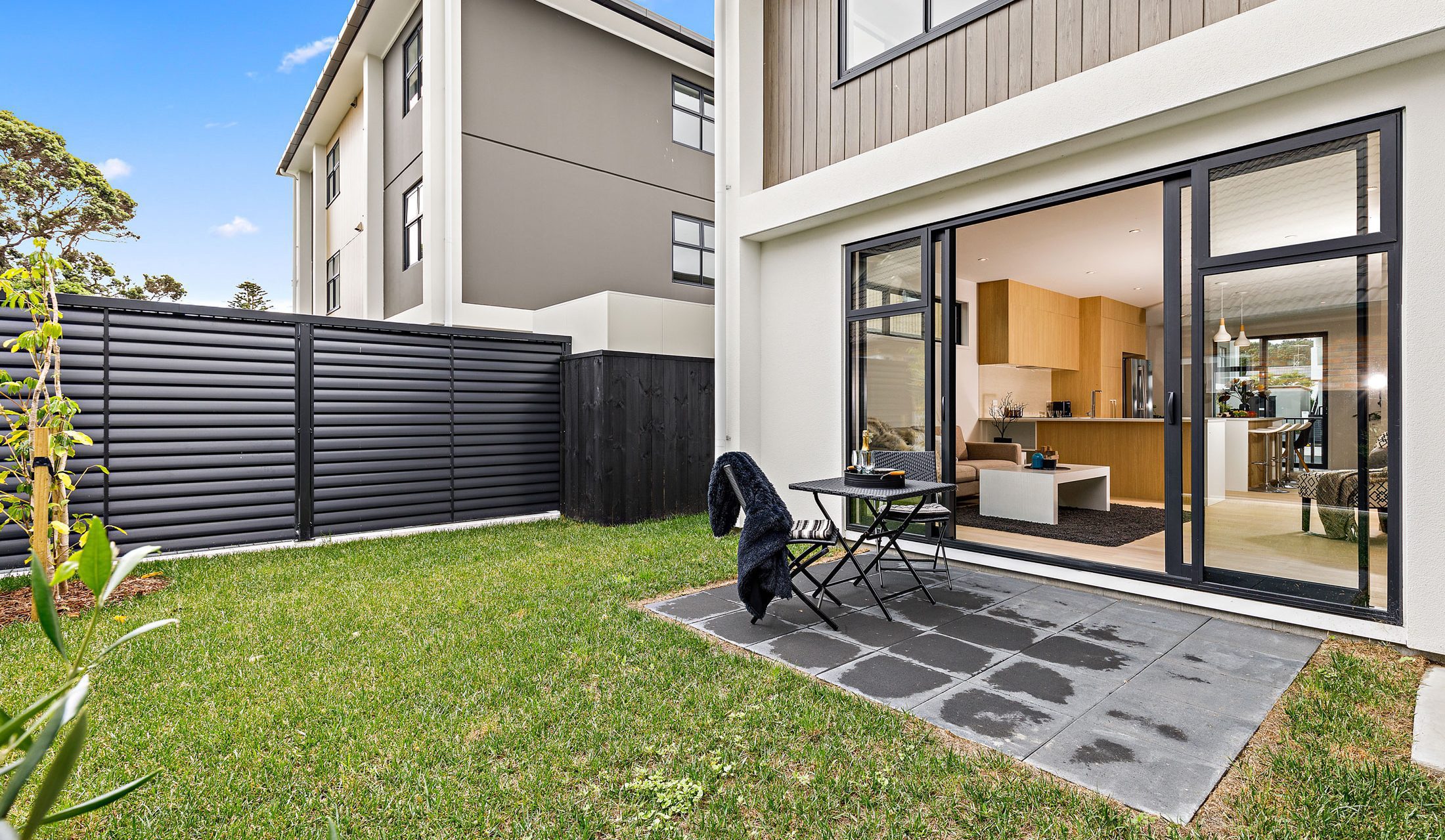 Residence-de-la-Mer-courtyard