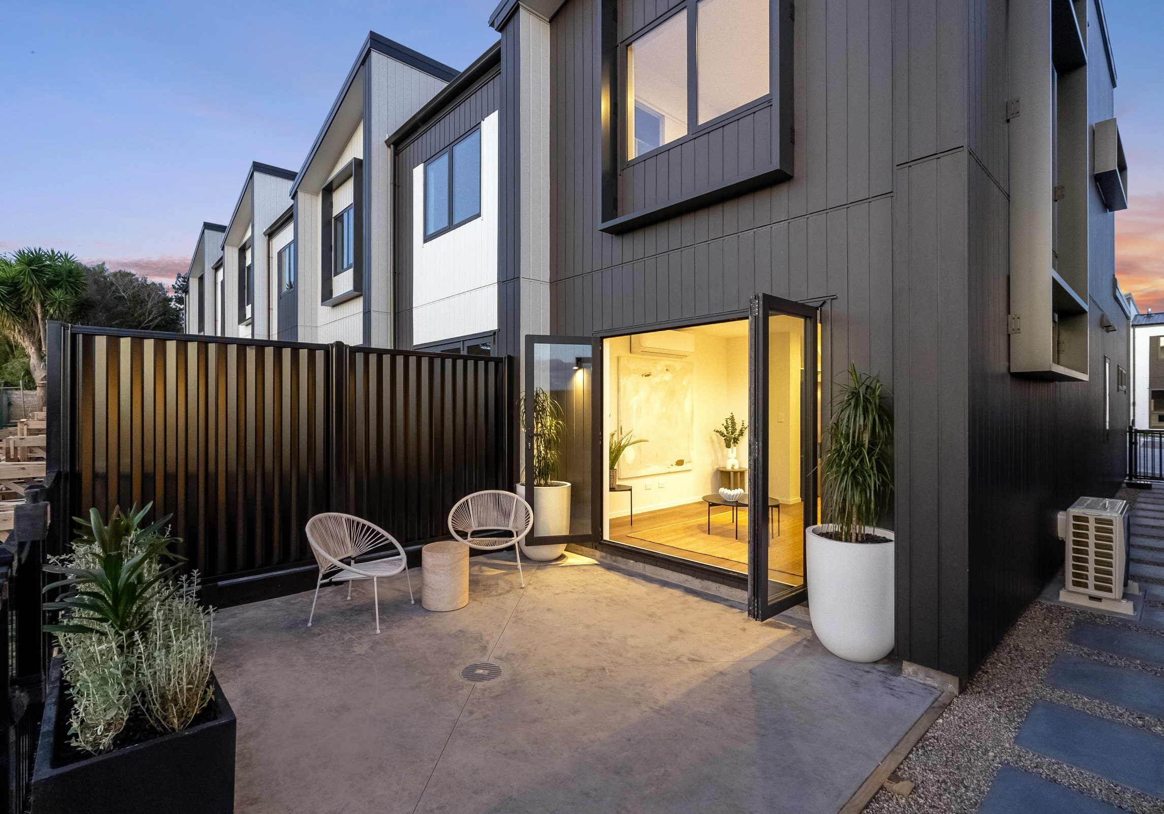 Unit 10-4 Scott Rd-2nd-22-Low res